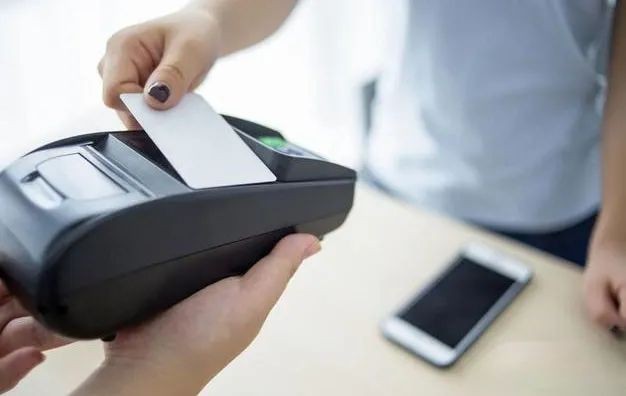畅捷支付pos机刷卡手续费 pos机刷卡手续费最新标准及费率是多少？